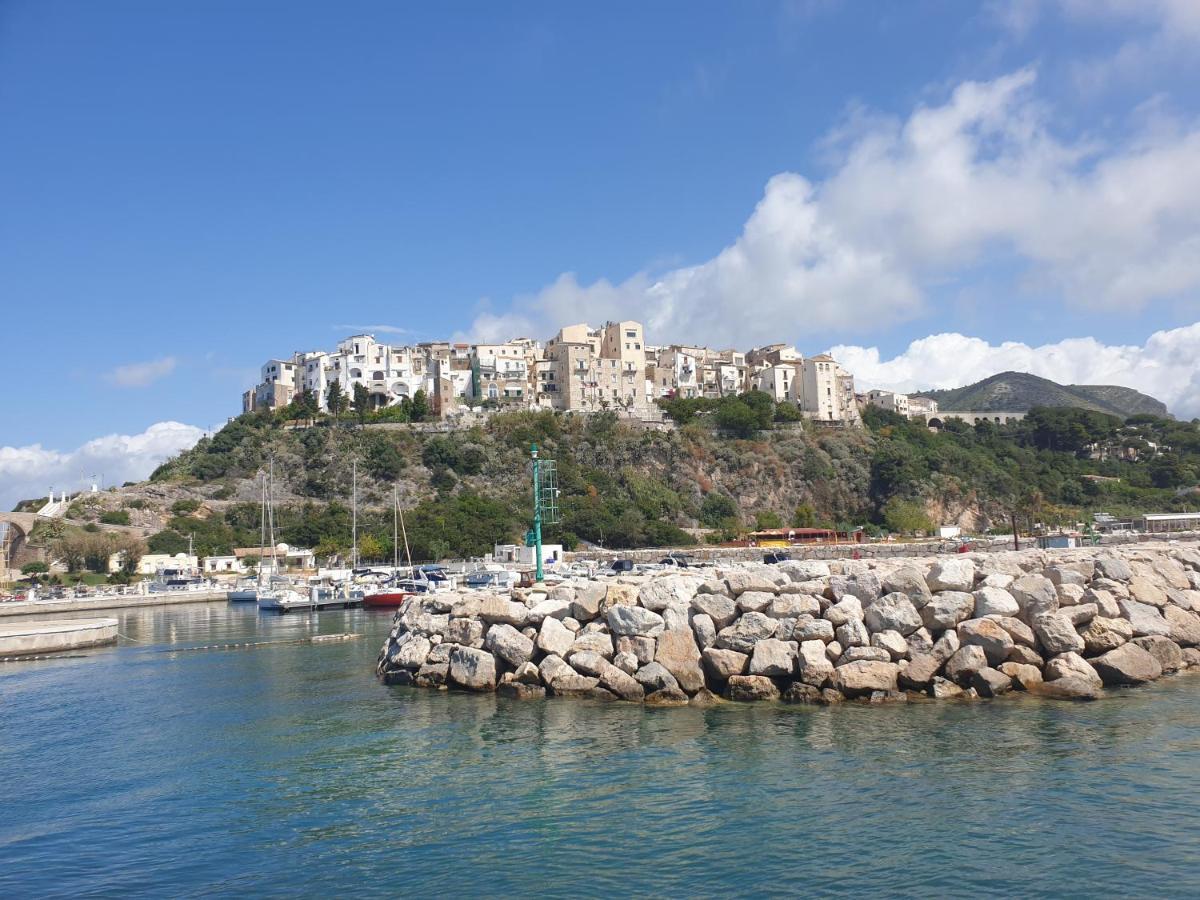 LA VILLA fronte SPIAGGIA BANDIERA BLU Sperlonga Esterno foto