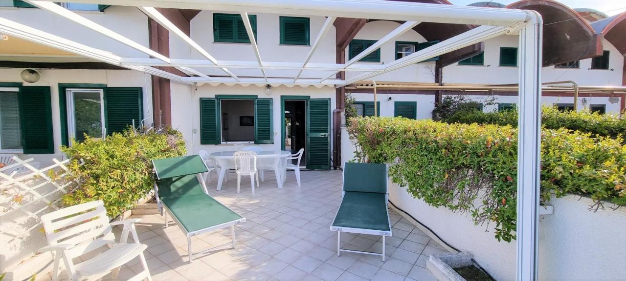 LA VILLA fronte SPIAGGIA BANDIERA BLU Sperlonga Esterno foto