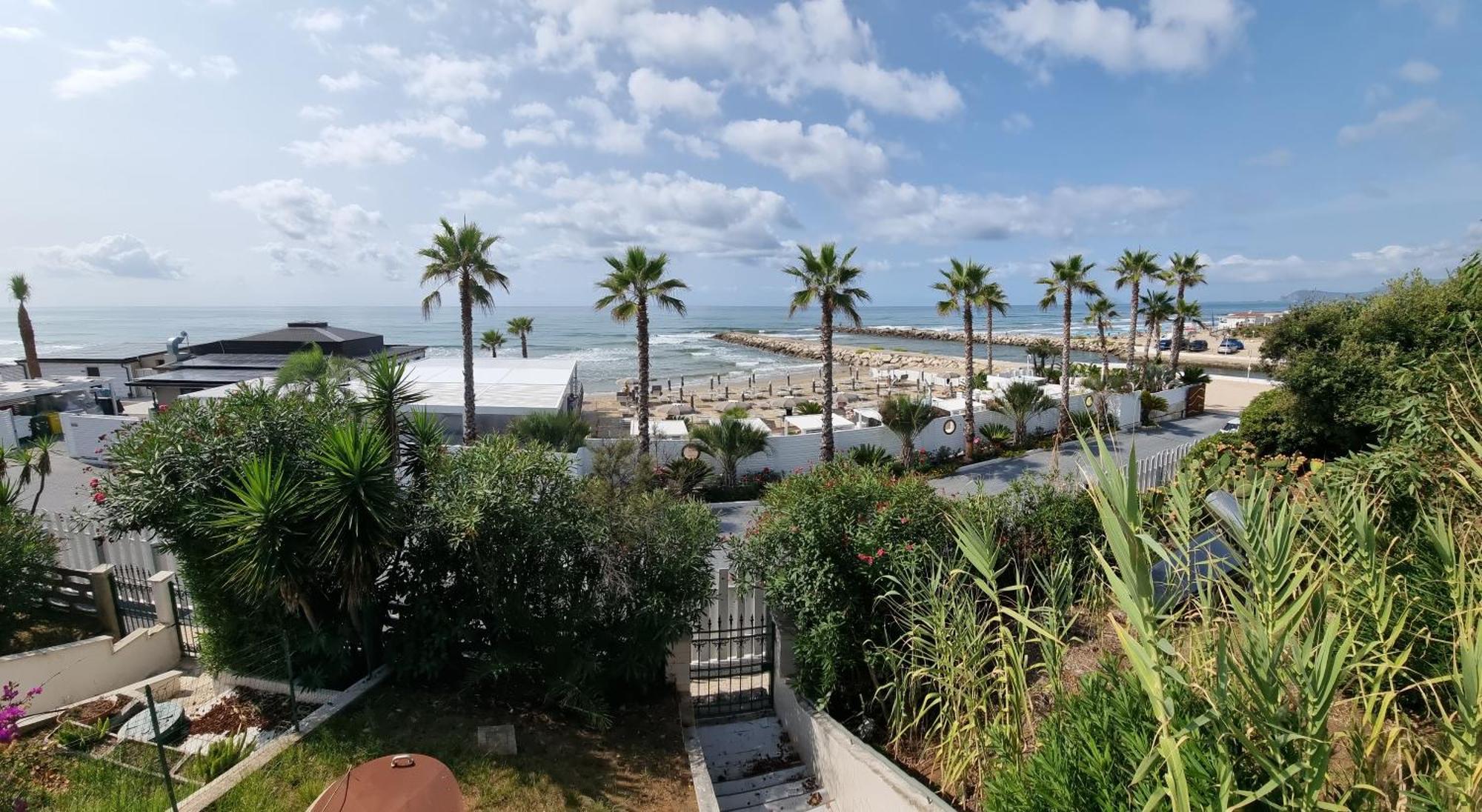LA VILLA fronte SPIAGGIA BANDIERA BLU Sperlonga Esterno foto