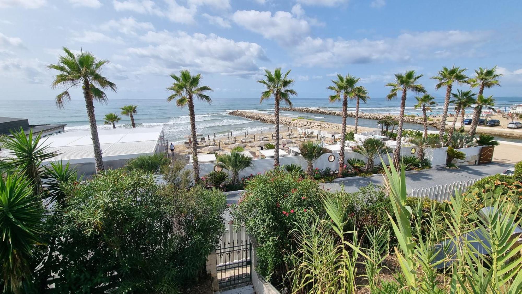 LA VILLA fronte SPIAGGIA BANDIERA BLU Sperlonga Esterno foto