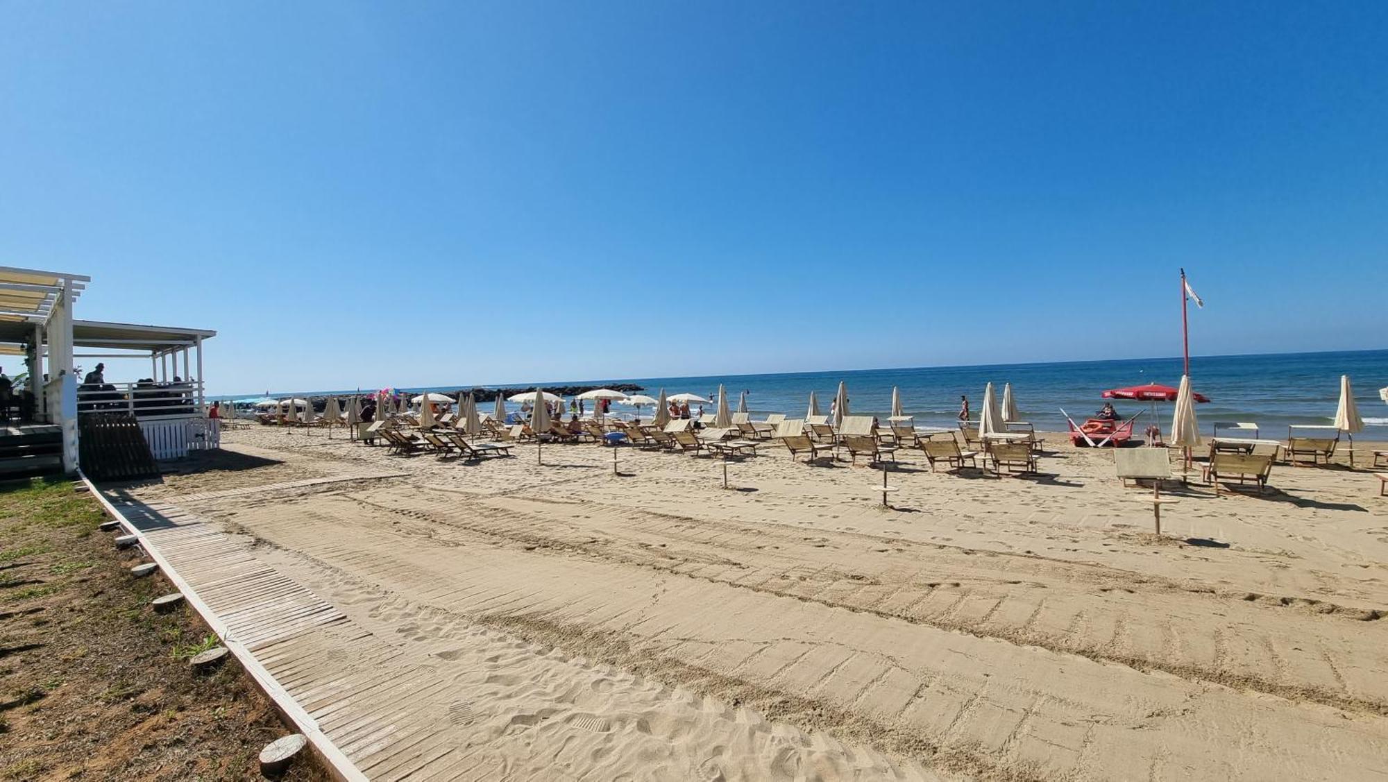 LA VILLA fronte SPIAGGIA BANDIERA BLU Sperlonga Esterno foto